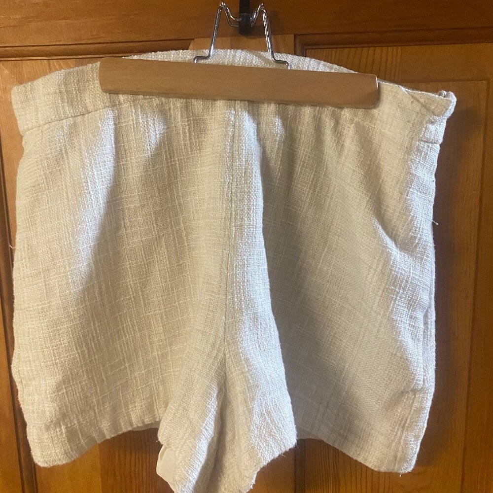 LINEN SHORTS - OFF WHITE - ABERCROMBIE - CASUAL/DRESSY